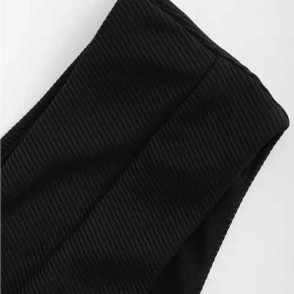 Ribbed Crossover Bikini Bottoms - Picture 3 of 3